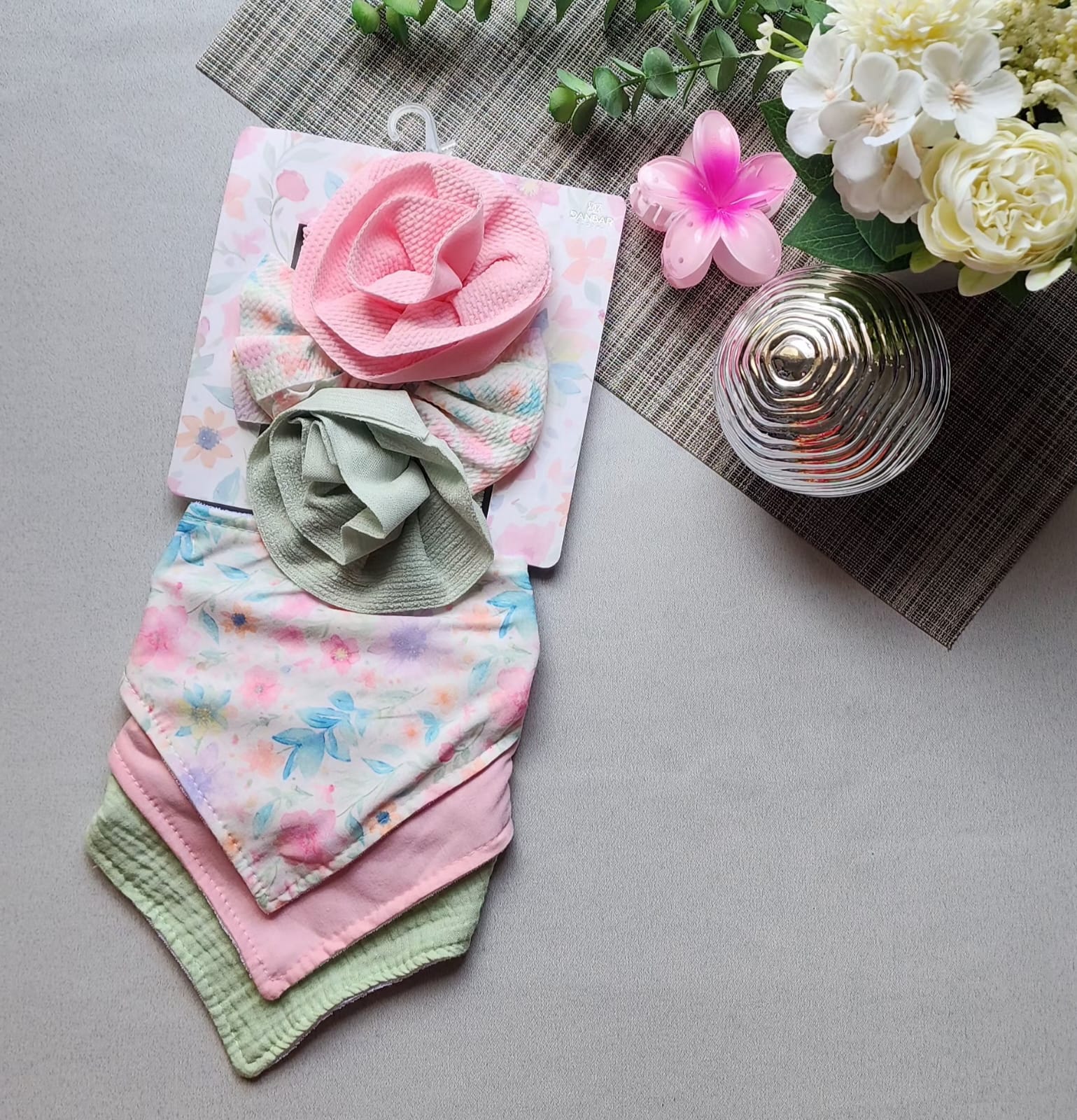 Set de 3 Baberos y 3 diademas para bebe