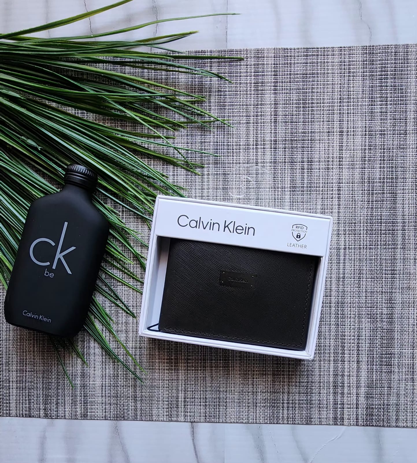 Billetera Calvin Klein