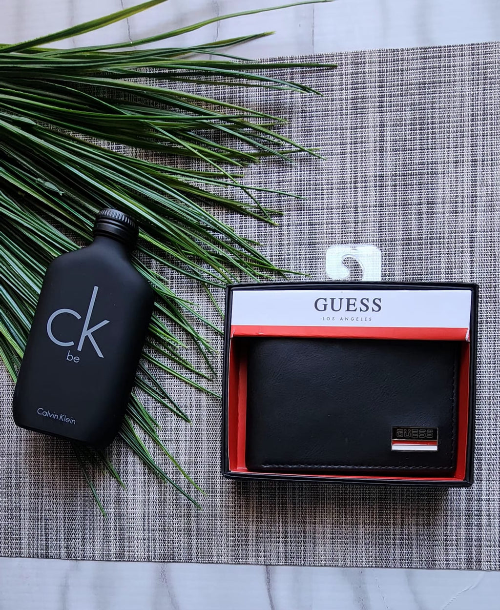 Billetera Guess