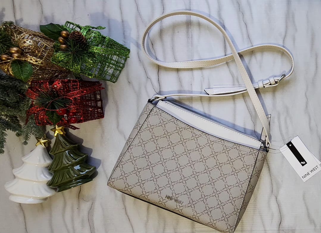 Cartera Nine West